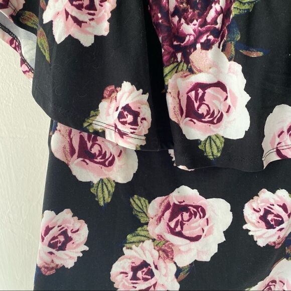 Floral tee  - Picture 5 of 5